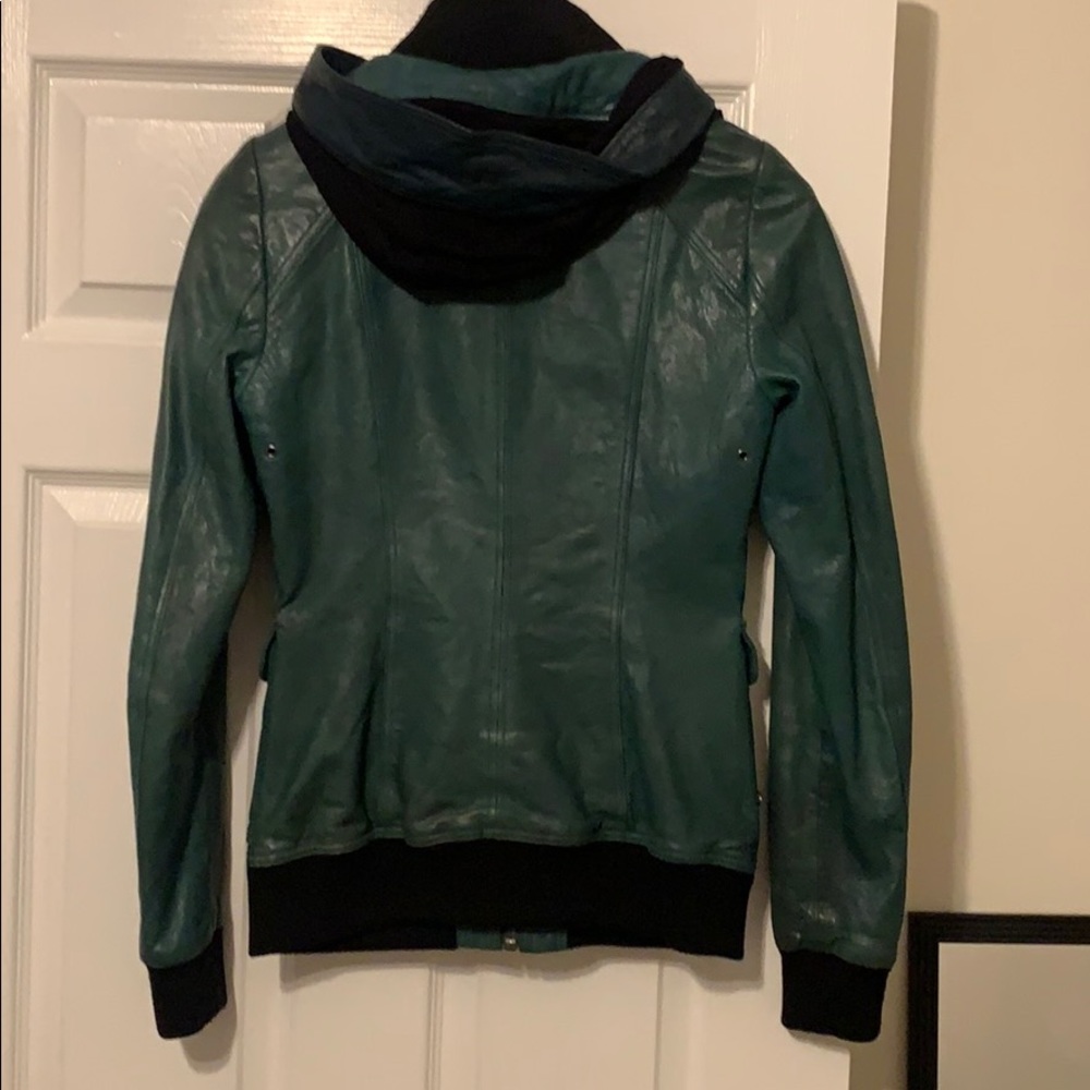 Leather jacket - Picture 10 of 10